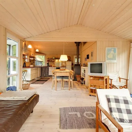 Holiday home Esger - 150m From The Sea In Ne Jutland By Interhome *