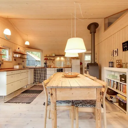 Holiday home Esger - 150m From The Sea In Ne Jutland By Interhome *